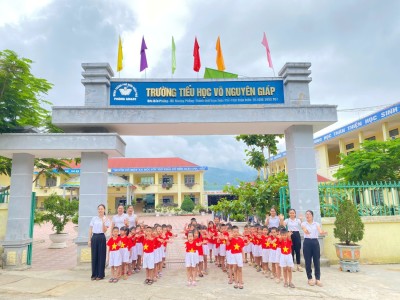 TRƯỜNG MẦM NON VÕ NGUYÊN GIÁP TỔ CHỨC HOẠT ĐỘNG TRẢI NGHIỆM “THĂM QUAN TRƯỜNG TIỂU HỌC” CHO TRẺ 5 TUỔI