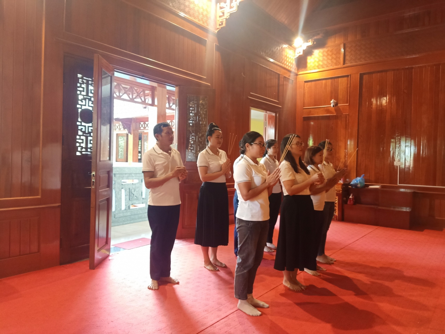 CÁN BỘ GIÁO VIÊN , NHÂN VIÊN TRƯỜNG MẦM NON VÕ NGUYÊN GIÁP XÃ MƯỜNG PHĂNG THÀNH PHỐ ĐIỆN BIÊN PHỦ DÂNG HƯƠNG KỶ NIỆM NGÀY THƯƠNG BINH LIỆT SĨ 27/7/2023