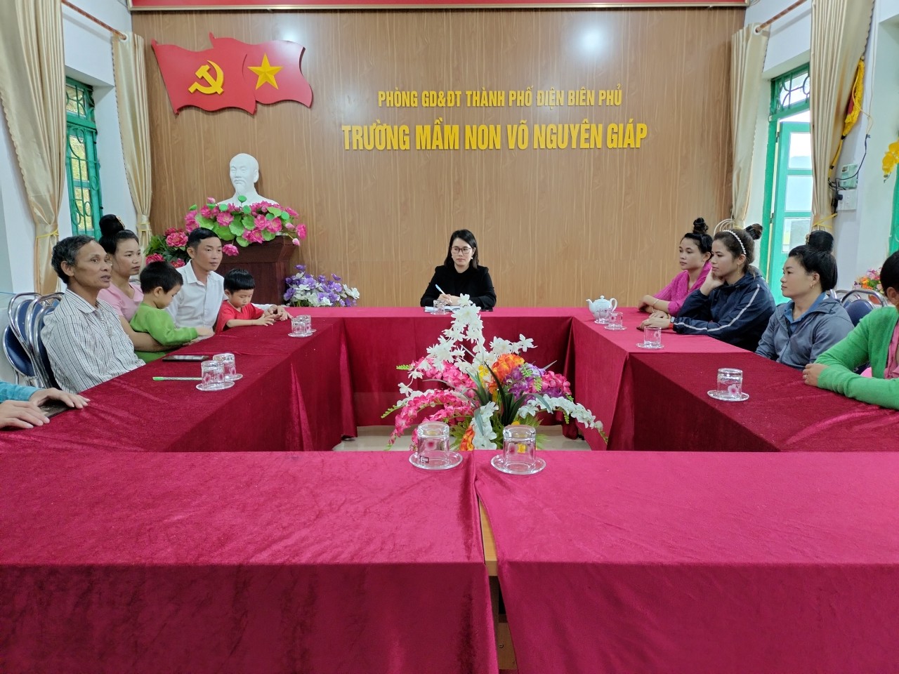 BUỔI HỌP PHỤ HUYNH ĐẦU NĂM: KẾT NỐI NHÀ TRƯỜNG VỚI GIA ĐÌNH