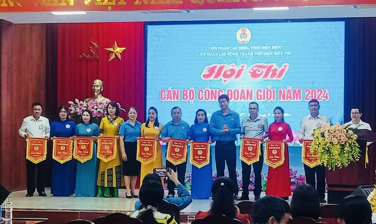 TƯNG BỪNG HỘI THI " CÁN BỘ CÔNG ĐOÀN GIỎI" NĂM 2024