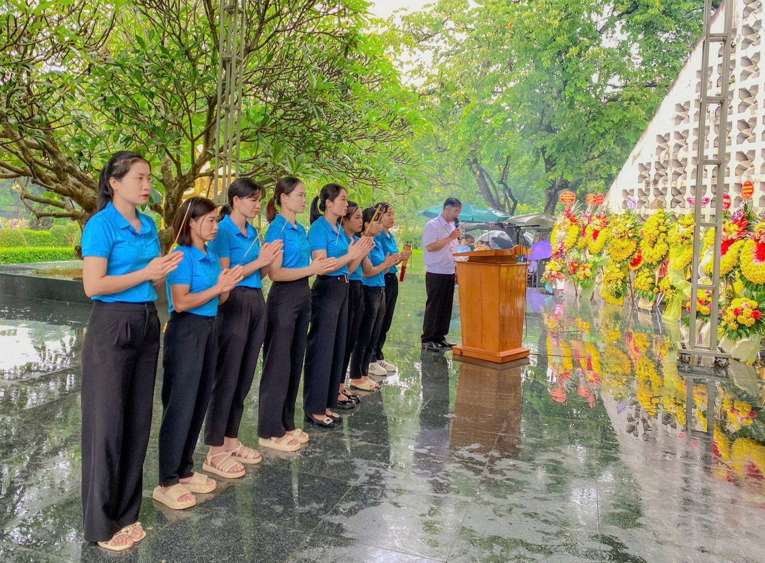 DÂNG HƯƠNG NHÂN DỊP KỶ NIỆM 78 NĂM NGÀY THƯƠNG BINH LIỆT SĨ